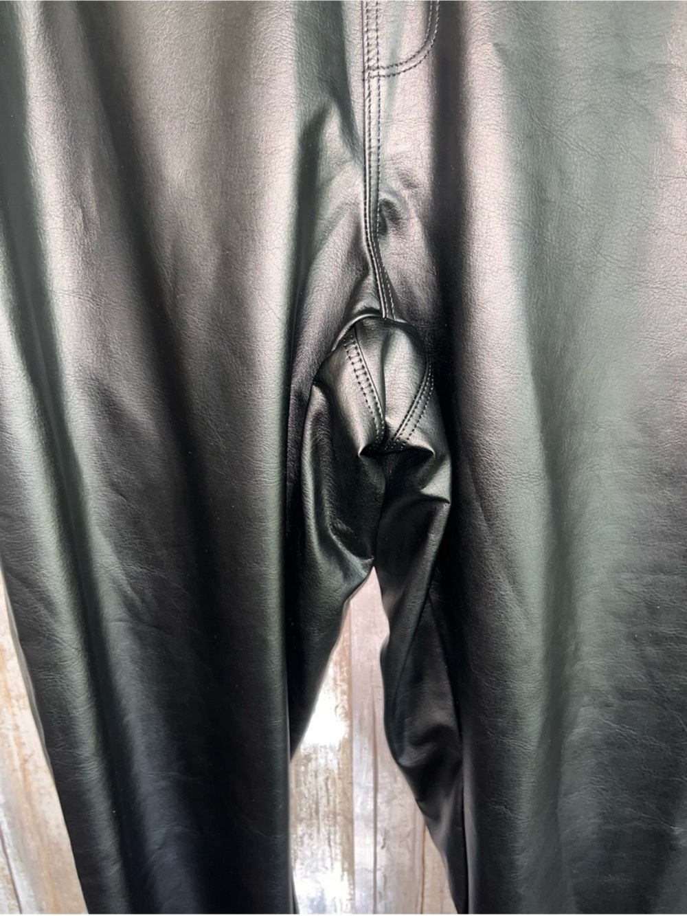Aerie OFFLINE Real Luxe Faux Leather Leggings Black High Rise NWT Medium - Picture 4 of 7